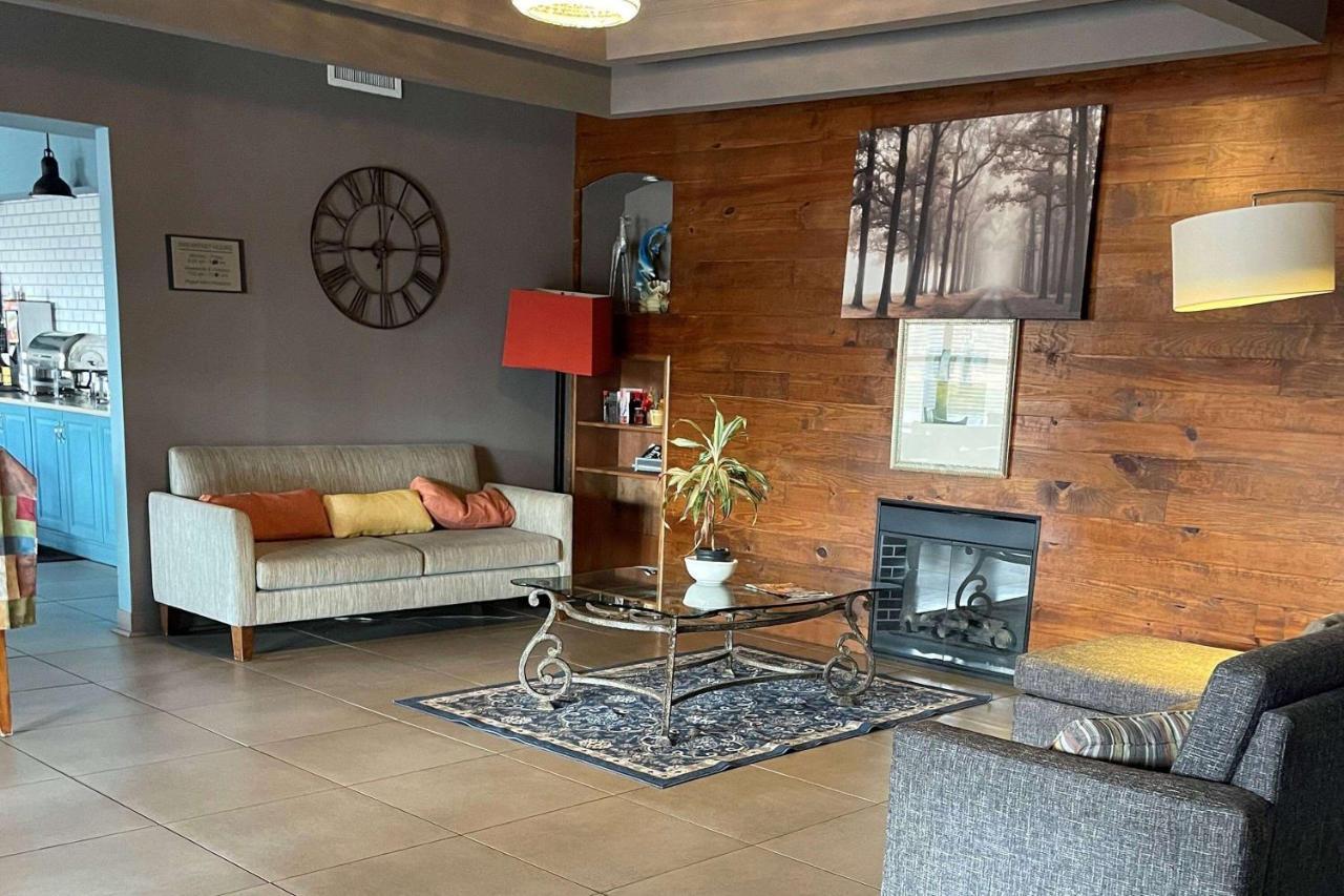 Hotel Baymont By Wyndham Sumter Extérieur photo
