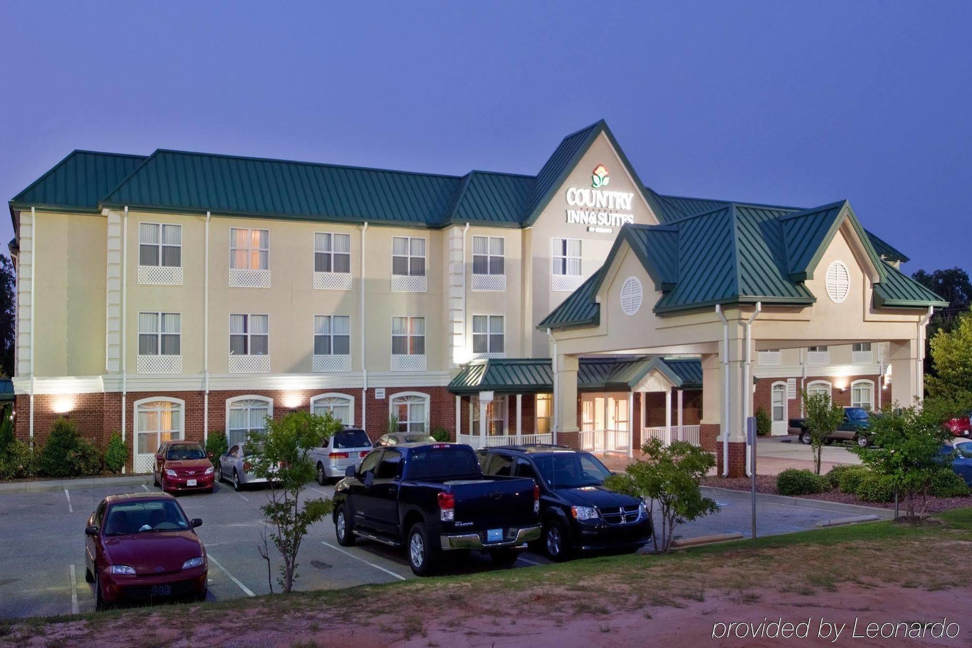 Hotel Baymont By Wyndham Sumter Extérieur photo